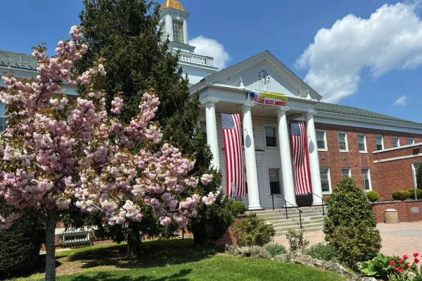Babylon Town Hall