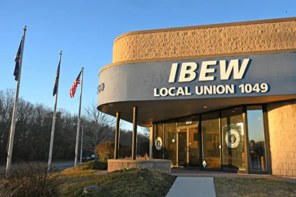 IBEW 1049