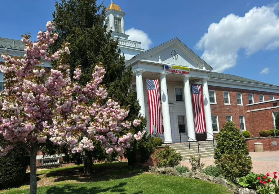 Babylon Town Hall