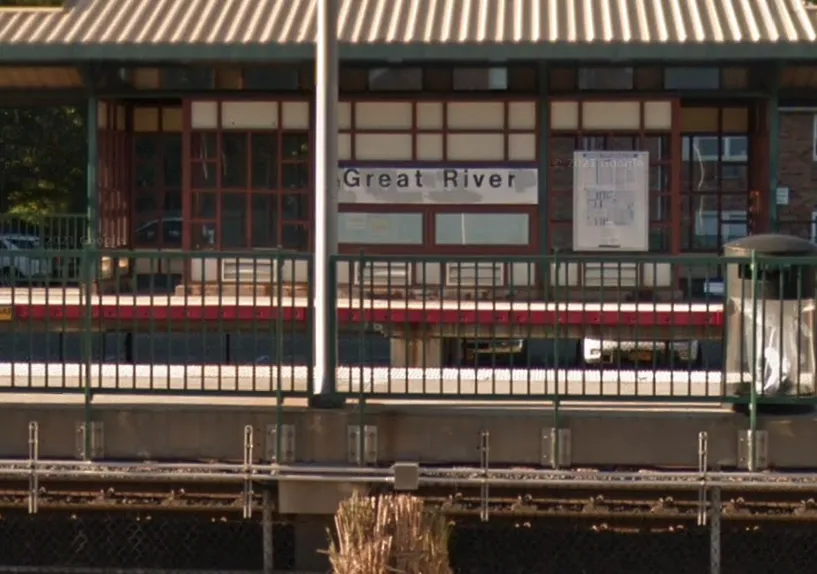 Great River LIRR